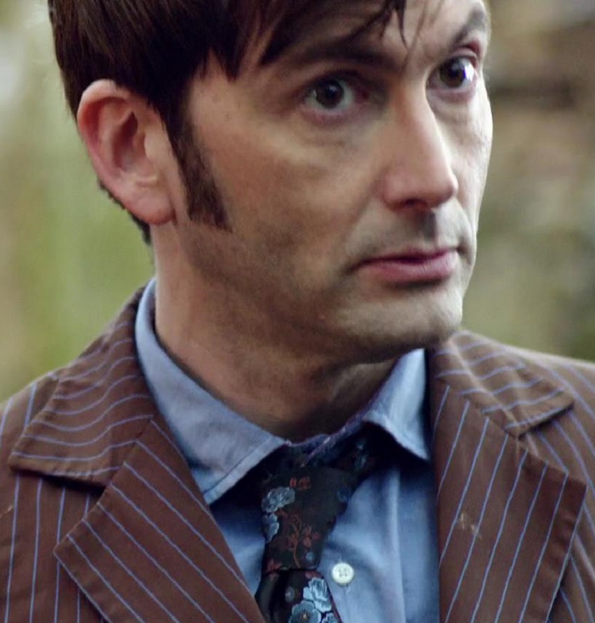 10th Doctor brown suit collar