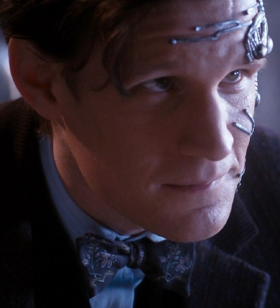 11th Doctor "Snowmen" costume analysis - bow tie